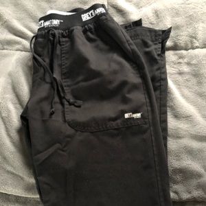 Greys Anatomy black active wear scrub pants!